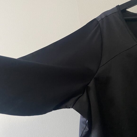 NWT Isaac Mizrah Live! Black Satin Lace Cuffs/Hem Blouse - Picture 7 of 13